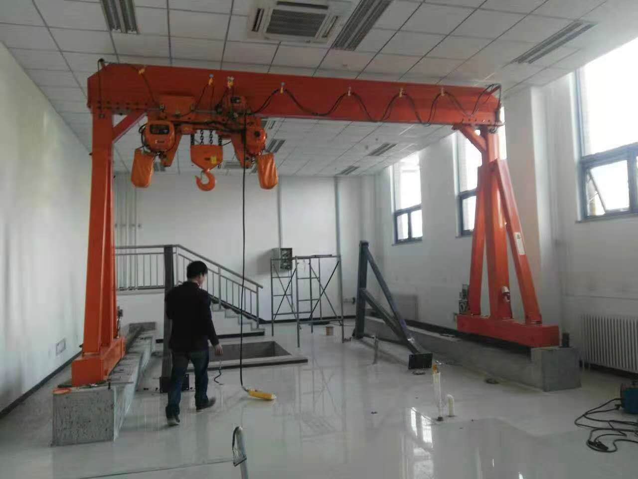 軌道式龍門(mén)吊施工案例